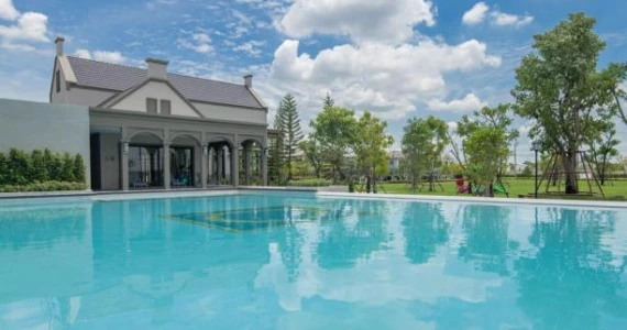 รูปภาพ วรารมย์ วัชรพล-เพิ่มสิน (Vararom Watcharapol-Permsin)