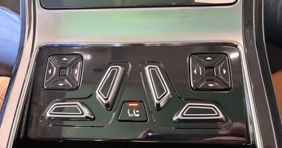 รูปภาพ อาวดี้ Audi A8 L 60 TFSI e quattro Prestige S line ปี 2023