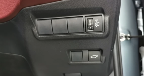 รูปภาพ โตโยต้า Toyota Corolla Cross Hybrid Premium ปี 2020