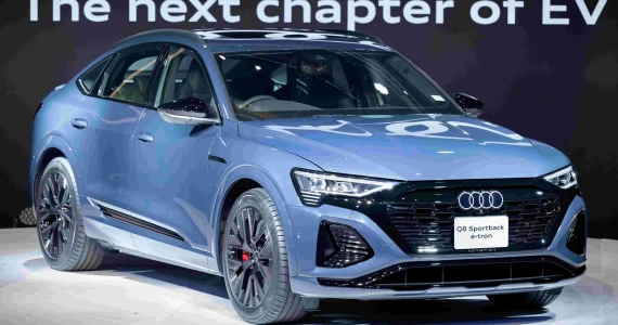 รูปภาพ อาวดี้ Audi Q8 Sportback e-tron 55 quattro S line Black edition ปี 2023