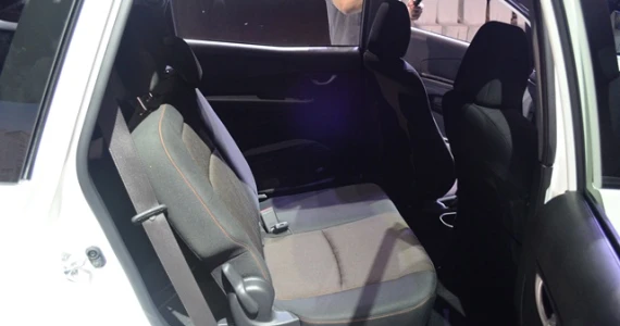 รูปภาพ ฮอนด้า Honda Mobilio RS AT ปี 2017