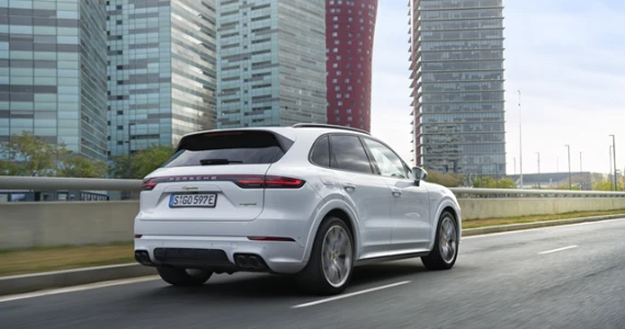 รูปภาพ ปอร์เช่ Porsche Cayenne Turbo S E-Hybrid ปี 2019