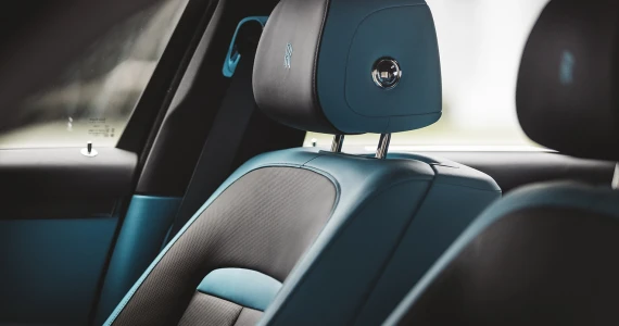 รูปภาพ โรลส์-รอยซ์ Rolls-Royce Ghost Black Badge ปี 2023