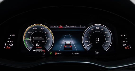 รูปภาพ อาวดี้ Audi Q8 TFSI e quattro S line edition one ปี 2024