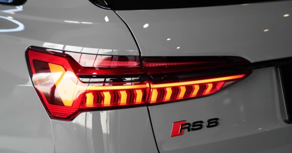 รูปภาพ อาวดี้ Audi RS 6 Avant quattro ปี 2021