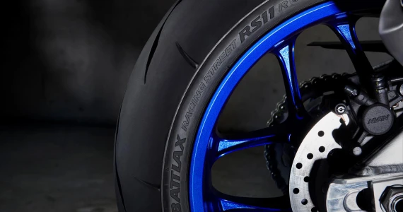 รูปภาพ ยามาฮ่า Yamaha YZF R1M ปี 2022