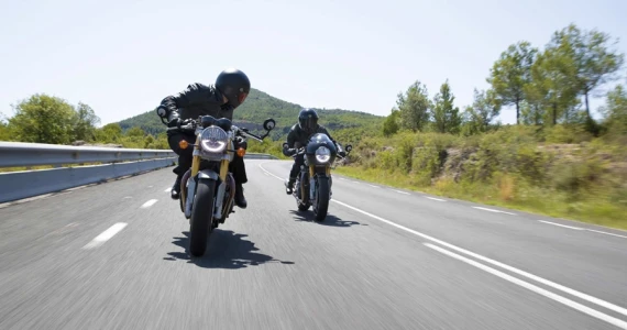 รูปภาพ ไทรอัมพ์ Triumph Thruxton RS ปี 2021