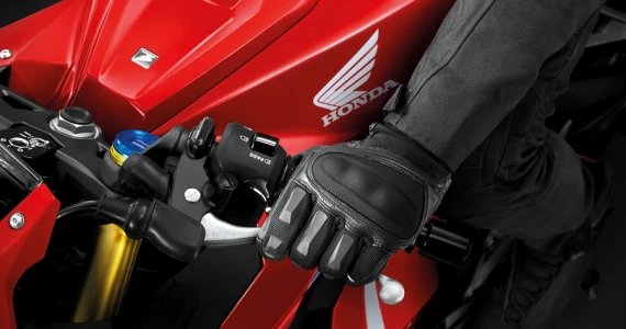 รูปภาพ ฮอนด้า Honda CBR 150R STD MY2022 ปี 2021