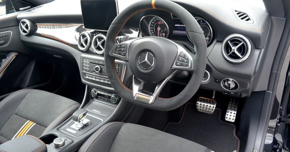 รูปภาพ เมอร์เซเดส-เบนซ์ Mercedes-benz AMG CLA 45 AMG 4Matic ปี 2014
