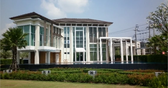 รูปภาพ เซนโทร อ่อนนุช-วงแหวน (Centro)