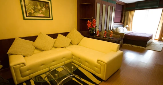 รูปภาพ เดอะ กรีนเพลส คอนโดมิเนียม (The Green Place Condominium)