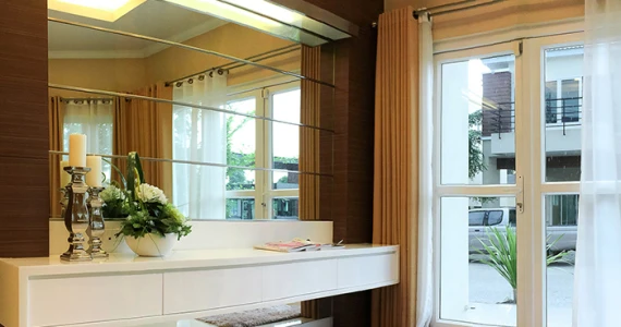 รูปภาพ รัชชา นครอินทร์ (Ratcha Nakornin)