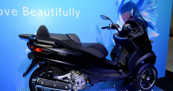 รูปภาพ พิอาจิโอ Piaggio MP3 500 LT Sport ปี 2016