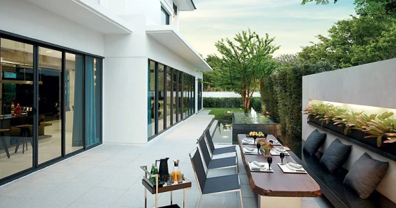 รูปภาพ ลดาวัลย์ เกษตร-นวมินทร์ (Ladawan Kaset-Nawamin)