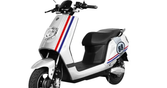 รูปภาพ โทมัส อีวี Thomas Crystal 1000W ปี 2022