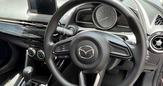 รูปภาพ มาสด้า Mazda 2 1.3 Clap Pop Sports ปี 2023