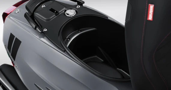 รูปภาพ แลมเบรตต้า Lambretta V 200 GP ปี 2023