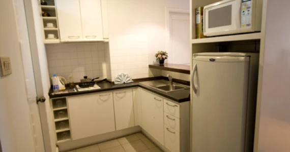 รูปภาพ ริเวอไรน์ เพลส คอนโดมิเนียม (Riverine Place)