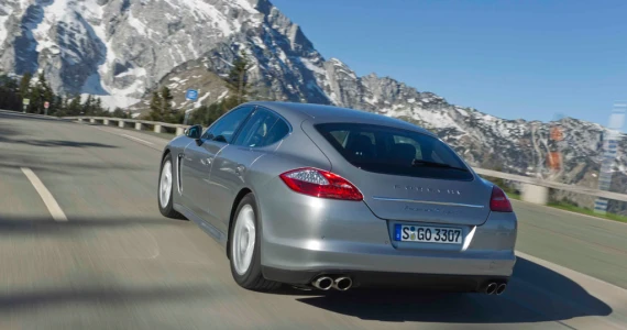 รูปภาพ ปอร์เช่ Porsche Panamera S E-Hybrid ปี 2011