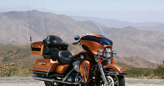 รูปภาพ ฮาร์ลีย์-เดวิดสัน Harley-Davidson Touring Electra Glide Ultra Classic ปี 2015