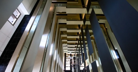 รูปภาพ ศาลาแดง วัน (Saladaeng One)