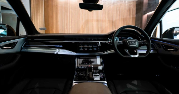 รูปภาพ อาวดี้ Audi Q7 TFSI e quattro S line edition one ปี 2024