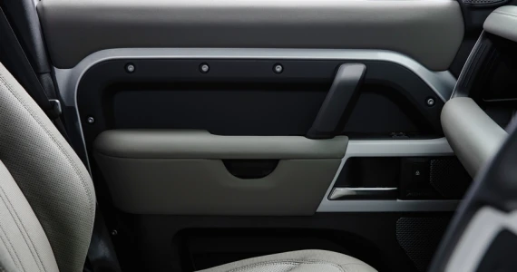 รูปภาพ แลนด์โรเวอร์ Land Rover Defender 110 Petrol 2.0 SE Ingenium ปี 2020