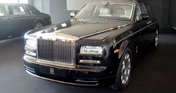 รูปภาพ โรลส์-รอยซ์ Rolls-Royce Phantom Series II Standard ปี 2012
