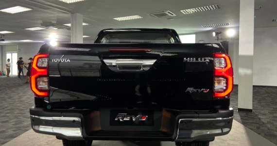 รูปภาพ โตโยต้า Toyota Revo Double Cab 4x4 2.8 High 60th Anniversary ปี 2022