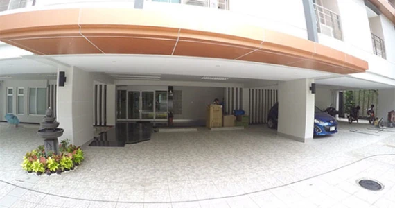 รูปภาพ ฟลอเรส สาทร เรสซิเด้นซ์ (Flawless Sathorn Residence Condo)