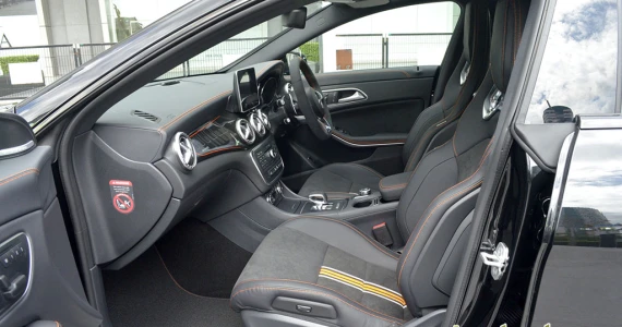 รูปภาพ เมอร์เซเดส-เบนซ์ Mercedes-benz AMG CLA 45 AMG 4Matic ปี 2014