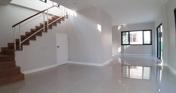 รูปภาพ แสนดี 17 (Sandee 17)