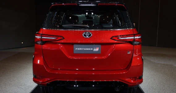 รูปภาพ โตโยต้า Toyota Fortuner 2.8 GR Sport 4WD ปี 2022