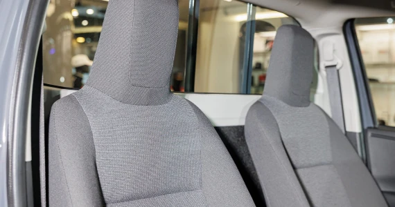 รูปภาพ โตโยต้า Toyota Hilux Travo Standard Cab 4TREX 2.8 MT ปี 2025