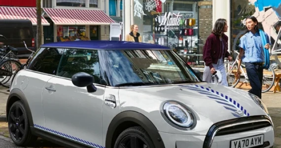 รูปภาพ มินิ Mini Hatch 3 Door Cooper S Brick Lane Edition ปี 2022