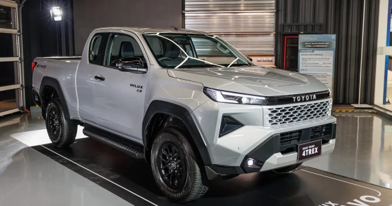 รูปภาพ โตโยต้า Toyota Hilux Travo Smart Cab 4TREX 2.8 Premium AT ปี 2025