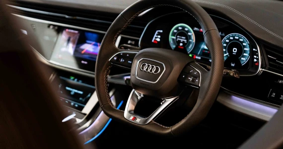 รูปภาพ อาวดี้ Audi Q7 TFSI e quattro S line edition one ปี 2024