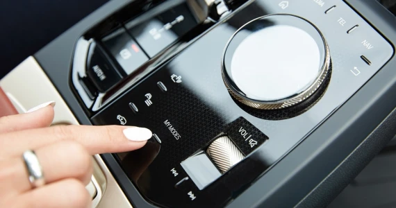 รูปภาพ บีเอ็มดับเบิลยู BMW i X xDrive50 Sport ปี 2022