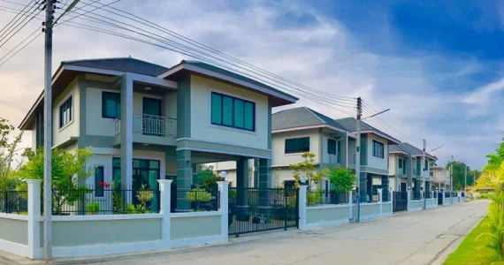 รูปภาพ บ้านเพ แลนด์ แอนด์ เฮ้าส์ (Ban Phe Land and Houses)