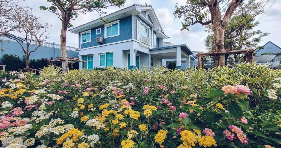 รูปภาพ สีวลี ศรีนครินทร์ - ร่มเกล้า (Sivalee Srinakarin - Romklao)