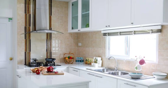 รูปภาพ เดอะพรอมิเน้นซ์ พราวด์ (The Prominence Proud)