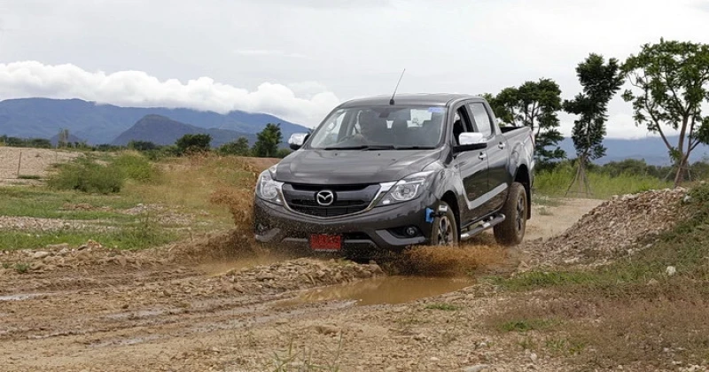 รีวิว Mazda BT-50 PRO ใหม่ เติมเต็ม พร้อมลุยกว่าเดิม