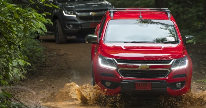 รีวิว Chevrolet Colorado 2016 สมบูรณ์แบบขึ้นทั้งทางเรียบ และออฟโรด