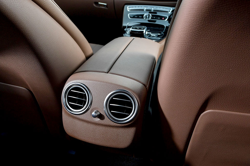 รูปภาพ เมอร์เซเดส-เบนซ์ Mercedes-benz E-Class E 220 D Avantgarde ปี 2017