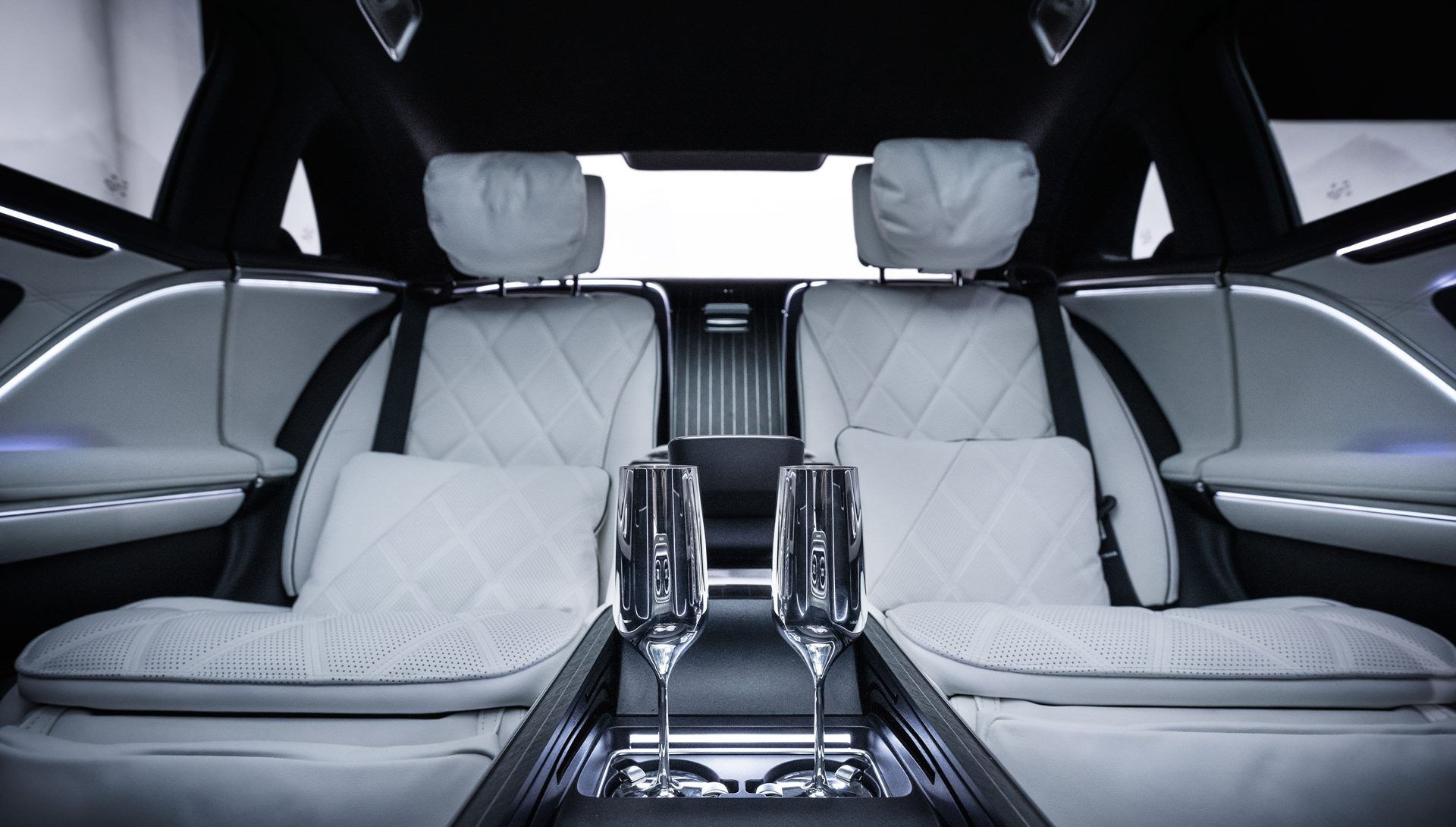 รูปภาพ เมอร์เซเดส-เบนซ์ Mercedes-benz-Maybach S 580 e Night Series-ปี 2026