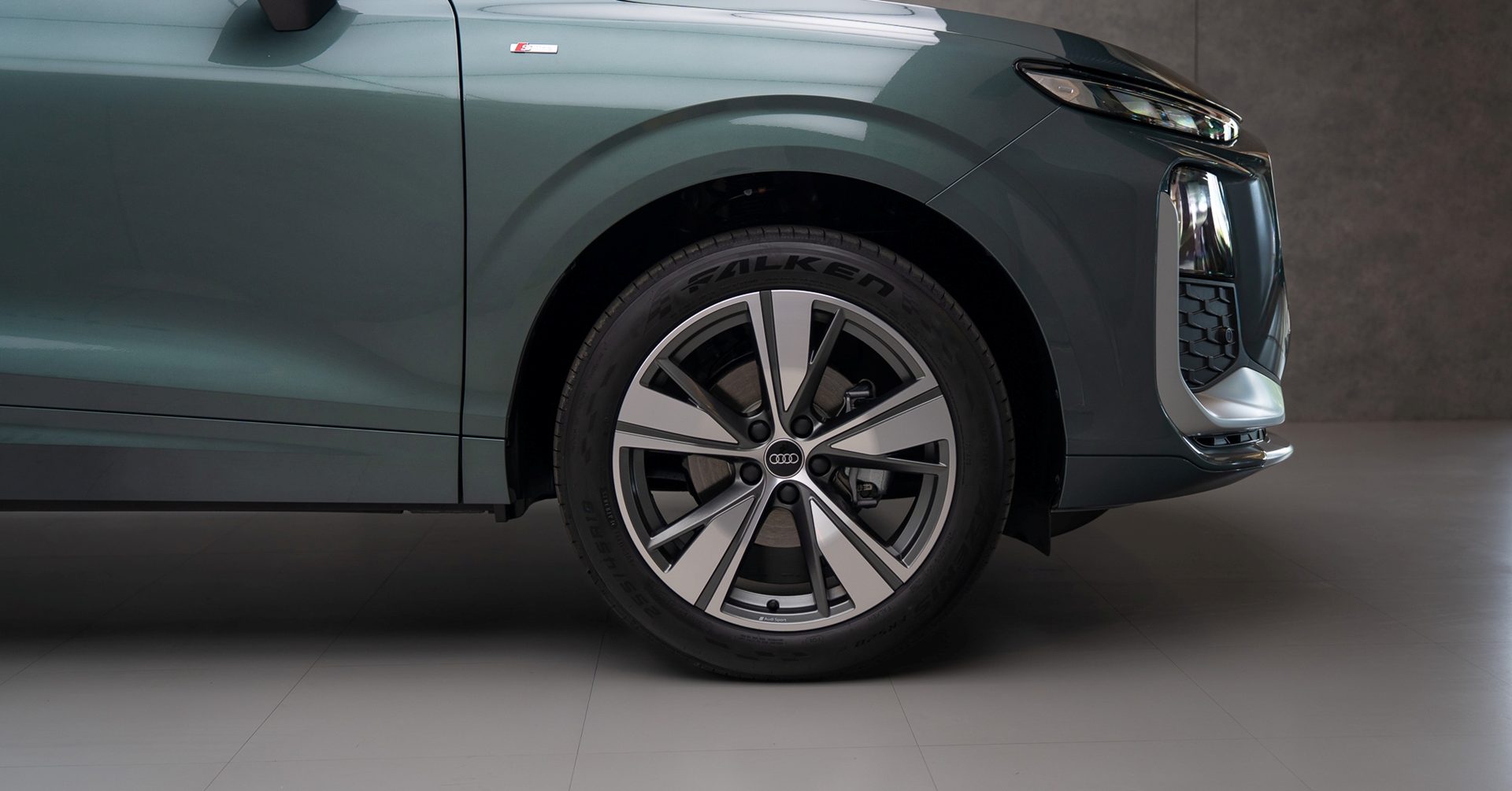 รูปภาพ อาวดี้ Audi Q3 S line Tech Plus ปี 2026