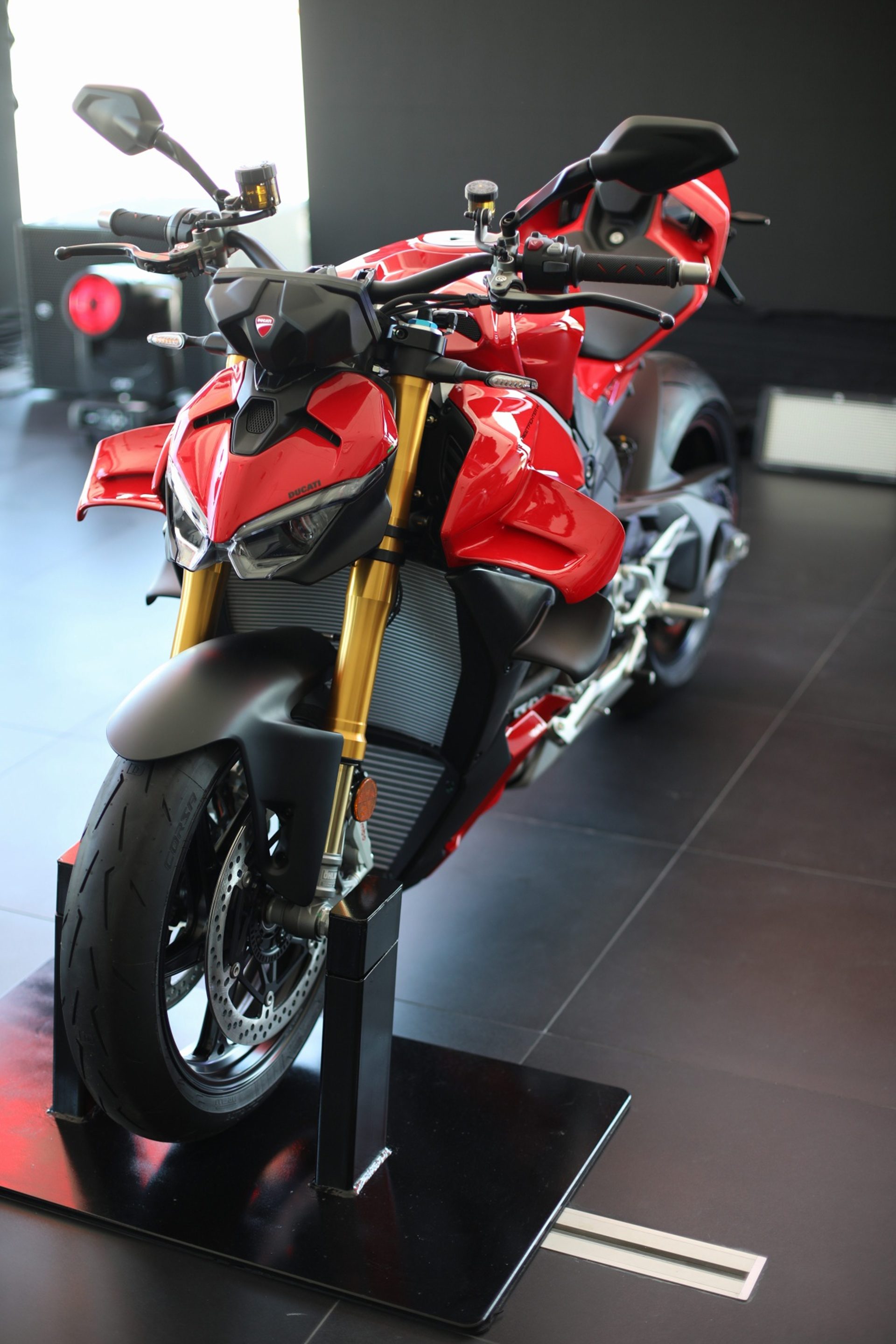 รูปภาพ ดูคาติ Ducati Streetfighter V4S ปี 2025