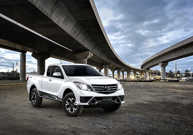 รูปภาพ มาสด้า Mazda BT-50 PRO THUNDER DBL Hi-Racer 2.2L 6AT ปี 2018