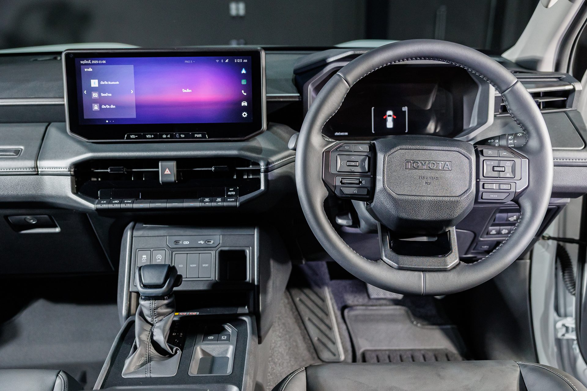 รูปภาพ โตโยต้า Toyota Hilux Travo Double Cab Prerunner 2.8 Overland Plus AT ปี 2025