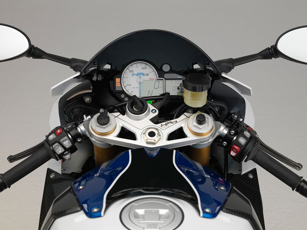 รูปภาพ บีเอ็มดับเบิลยู BMW HP 4 ปี 2013